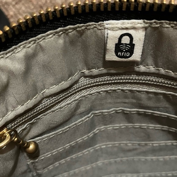 Baggallini Crossbody Bag - Picture 4 of 6